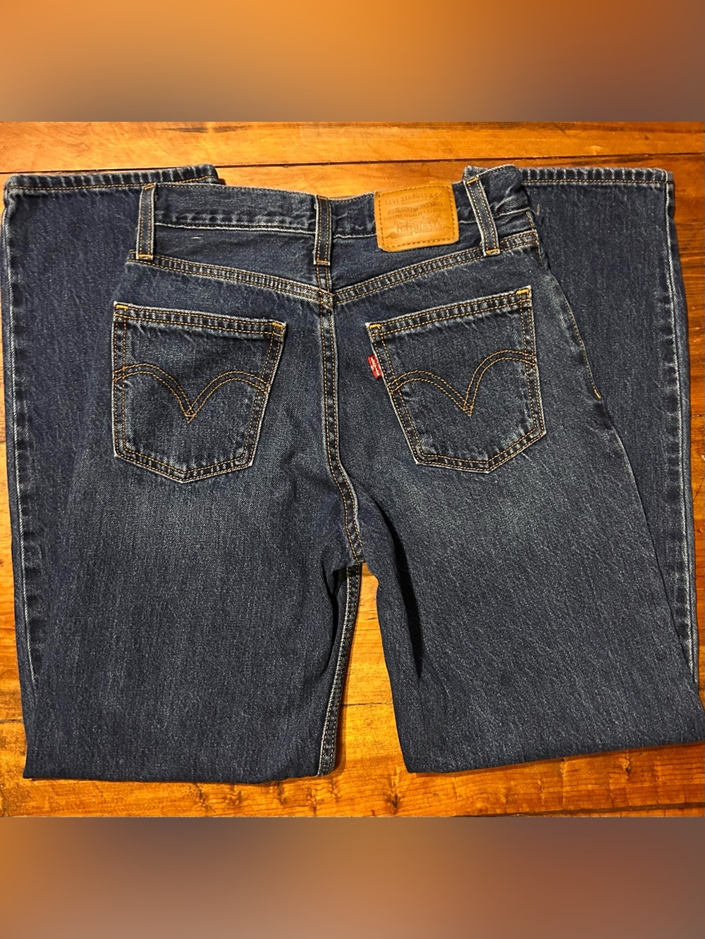 Levi's Women's Straight Leg Dad Jeans in Dark Blue Denim - Picture 5 of 7